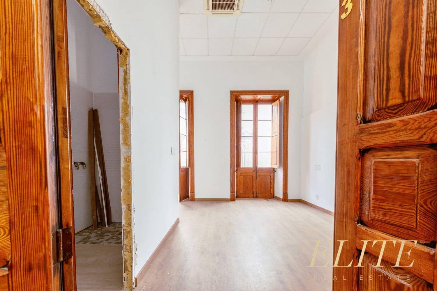 Hotel na sprzedaż w Las Palmas de Gran Canaria - 1 850 000 € (Ref: 9665716)