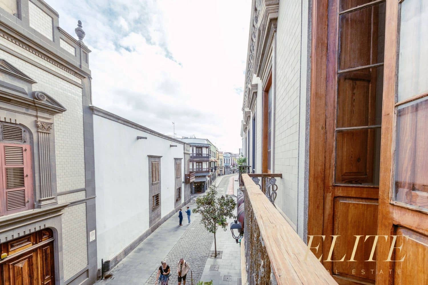 Hotel na sprzedaż w Las Palmas de Gran Canaria - 1 850 000 € (Ref: 9665716)