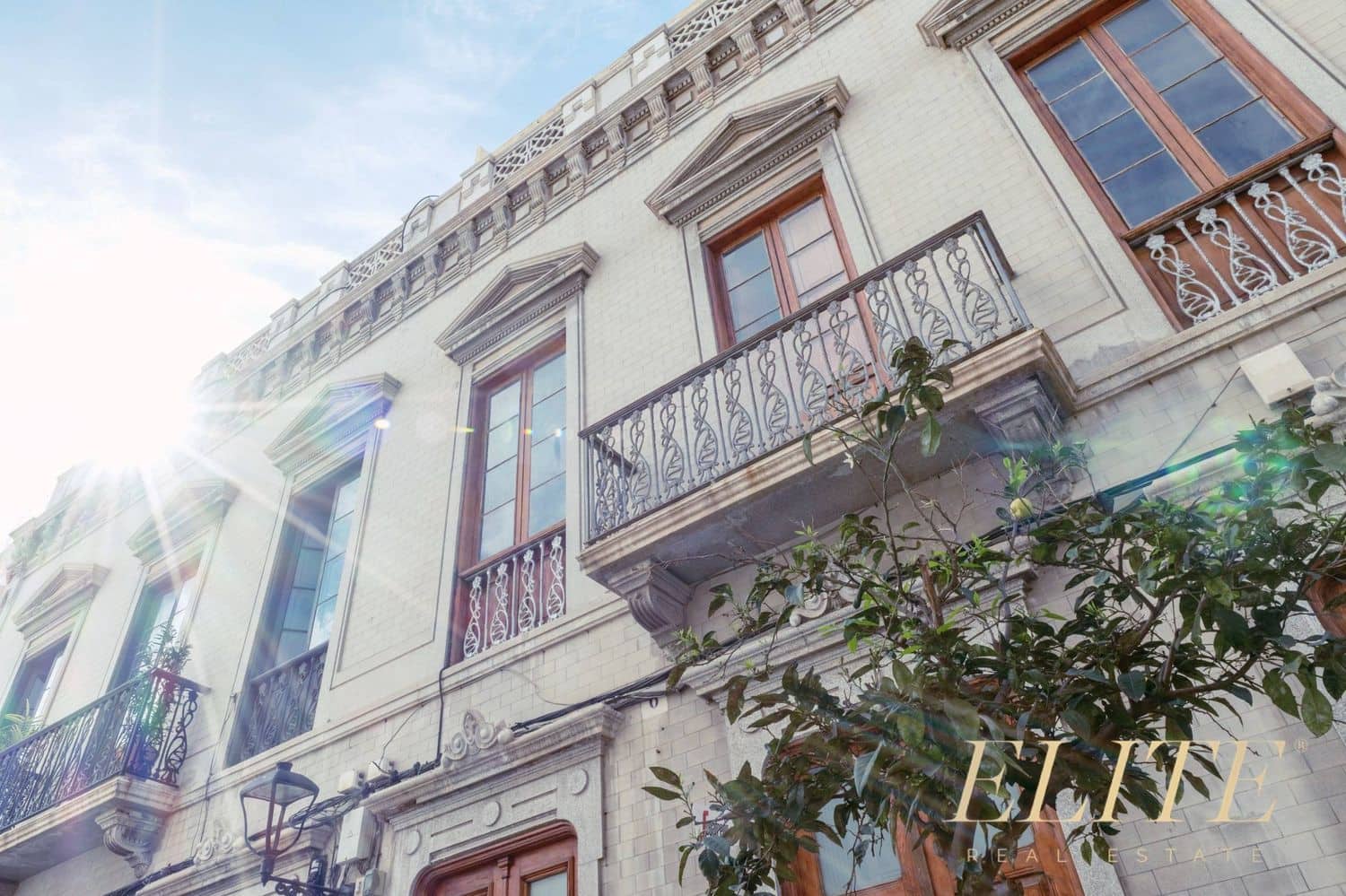 Hotel na sprzedaż w Las Palmas de Gran Canaria - 1 850 000 € (Ref: 9665716)