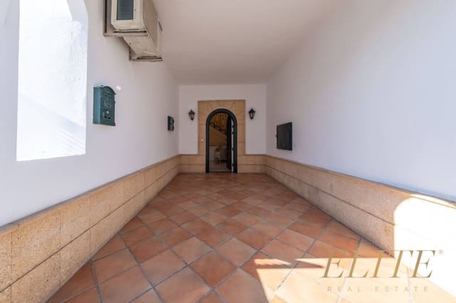 4 camera da letto Casa in vendita in San Bartolomé de Tirajana con garage - 580.000 € (Rif: 9665717)