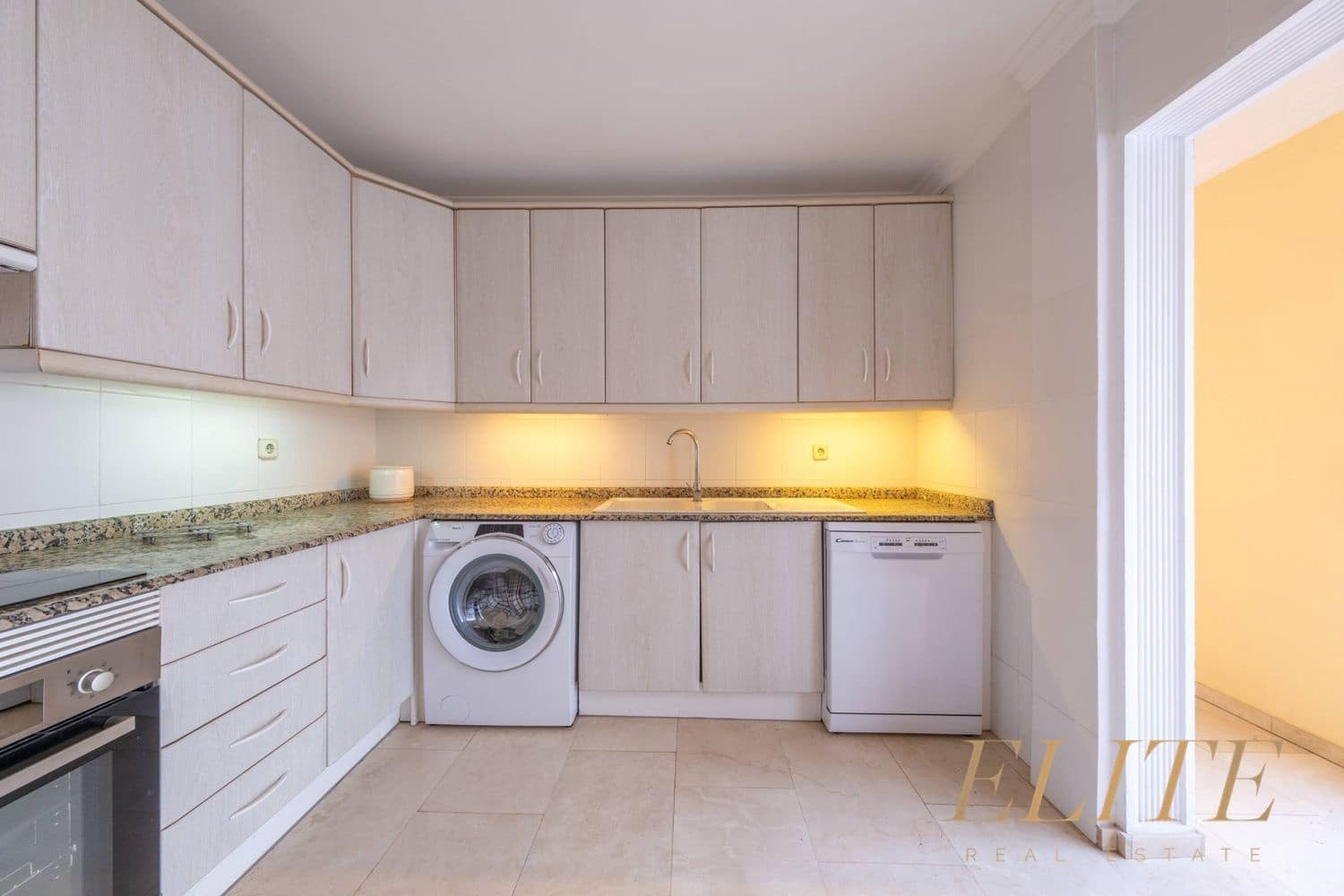 4 slaapkamer Huis te koop in San Bartolome de Tirajana met garage - € 580.000 (Ref: 9665717)