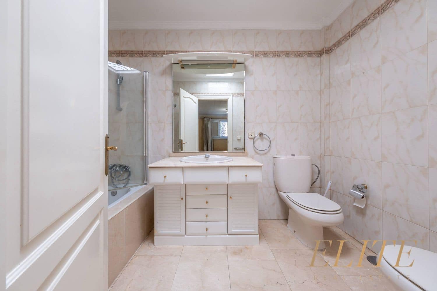 4 slaapkamer Huis te koop in San Bartolome de Tirajana met garage - € 580.000 (Ref: 9665717)