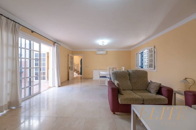 4 camera da letto Casa in vendita in San Bartolomé de Tirajana con garage - 580.000 € (Rif: 9665717)