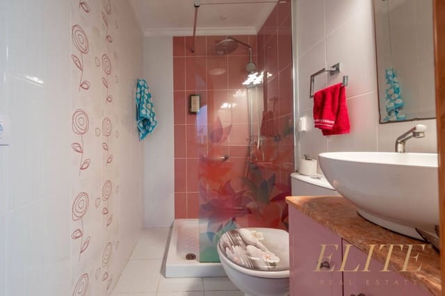 6 quarto Casa em Banda para venda em San Bartolomé de Tirajana com garagem - 540 000 € (Ref: 9665718)