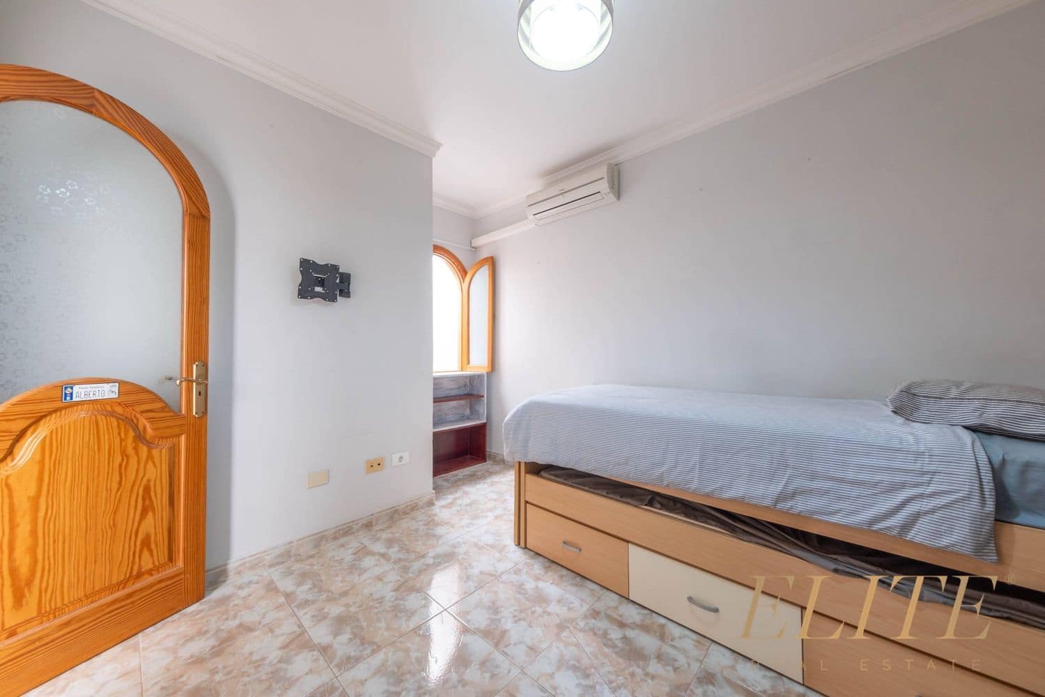 Casa de 6 habitaciones en San Bartolomé de Tirajana en venta con garaje - 540.000 € (Ref: 9665718)