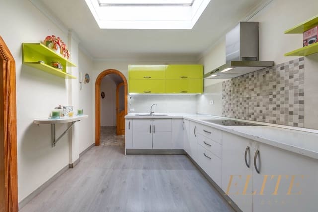 6 quarto Casa em Banda para venda em San Bartolomé de Tirajana com garagem - 540 000 € (Ref: 9665718)