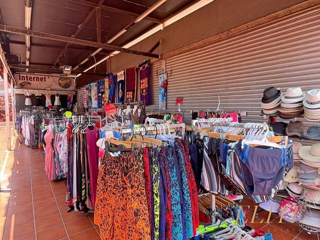Kommersiell till salu i Playa del Inglés, San Bartolomé de Tirajana - 99 500 € (Ref: 9665719)