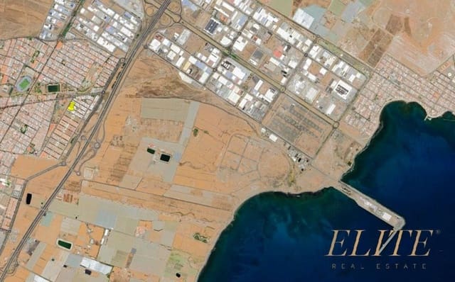 Ubebygd land til salgs i Santa Lucía de Tirajana - € 1 648 000 (Ref: 9665720)