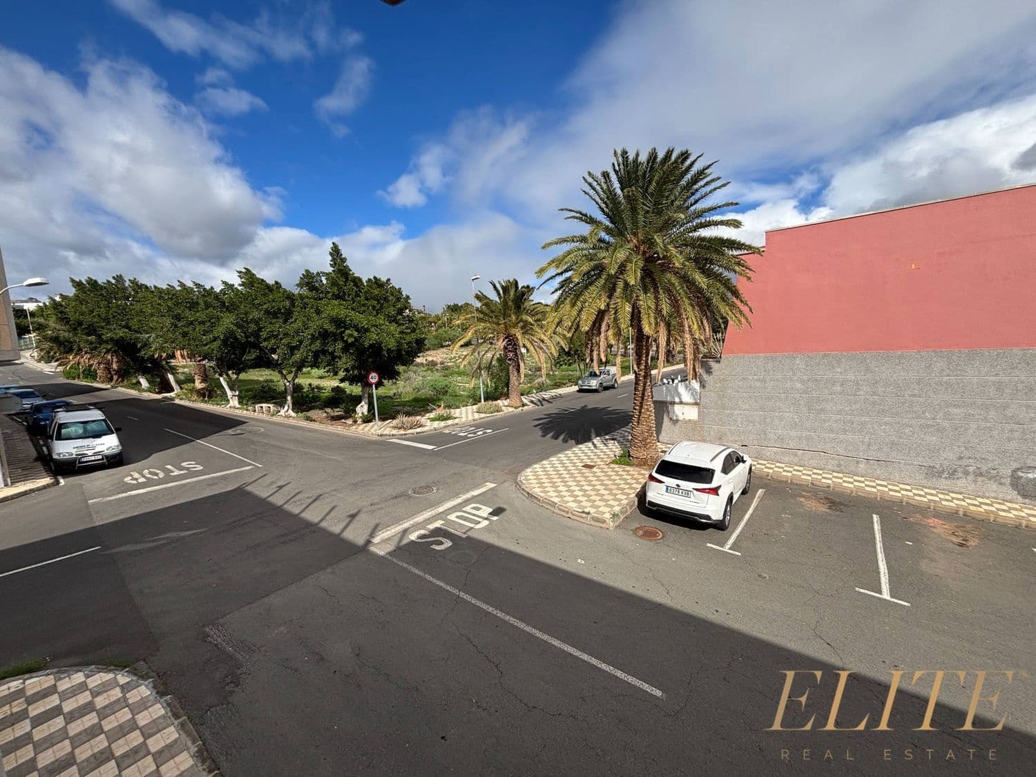 3 soverom Hus til salgs i San Bartolome de Tirajana med garasje - € 239 000 (Ref: 9685970)