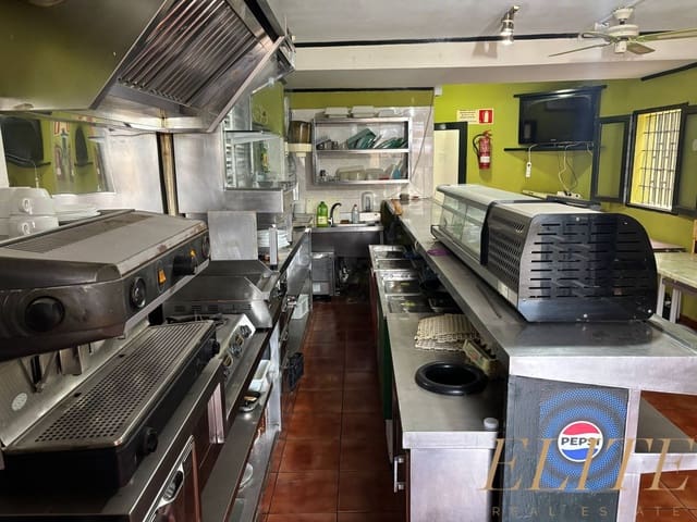 Local Comercial en San Bartolomé de Tirajana en venta - 114.000 € (Ref: 9694859)