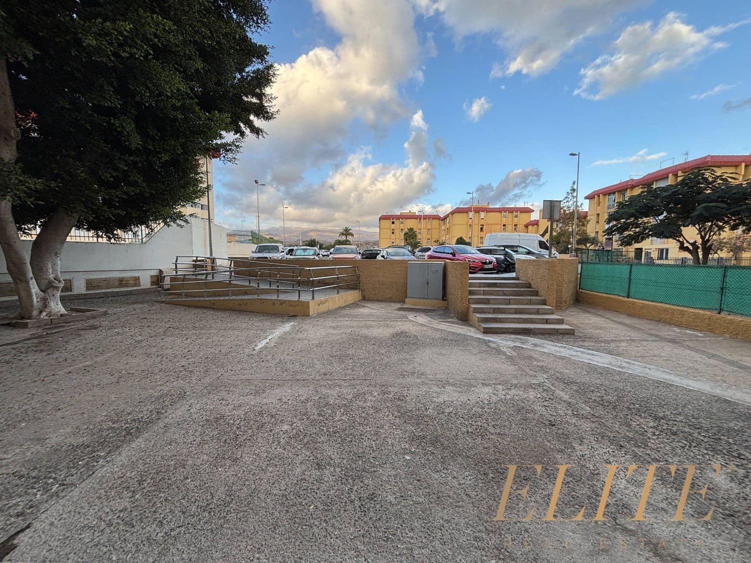 Local Commercial à vendre à San Bartolome de Tirajana - 114 000 € (Ref: 9694859)