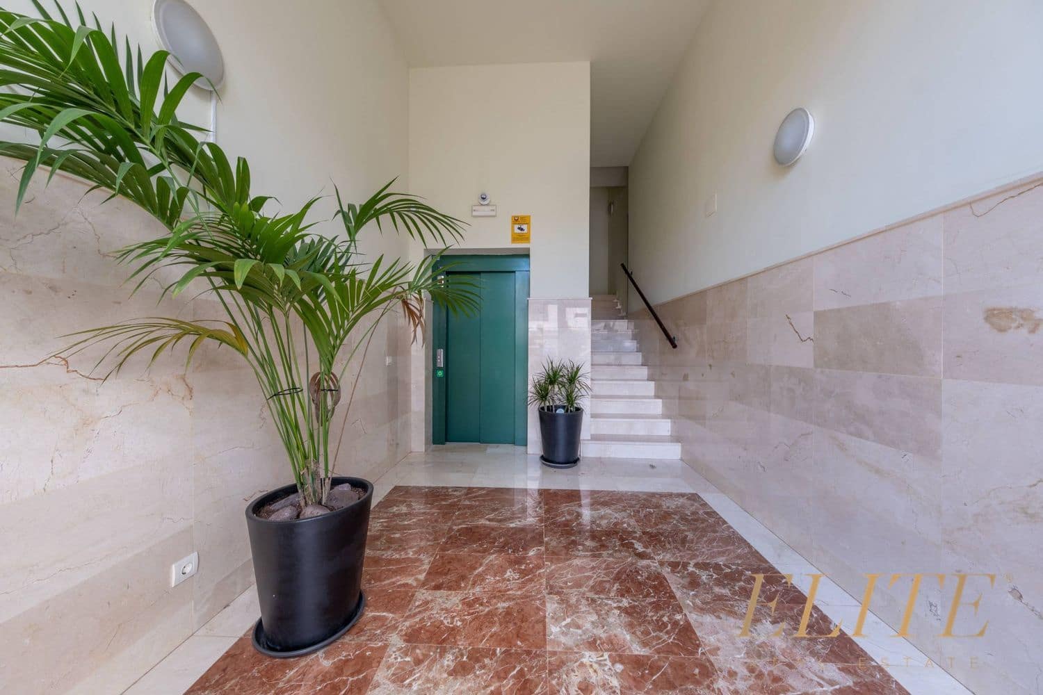 2 chambre Appartement à vendre à Santa Lucia de Tirajana avec garage - 270 000 € (Ref: 9700338)