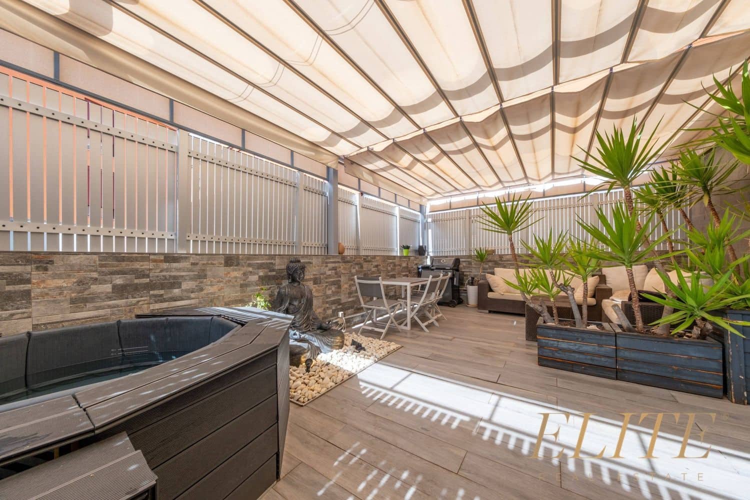 2 chambre Appartement à vendre à Santa Lucia de Tirajana avec garage - 270 000 € (Ref: 9700338)