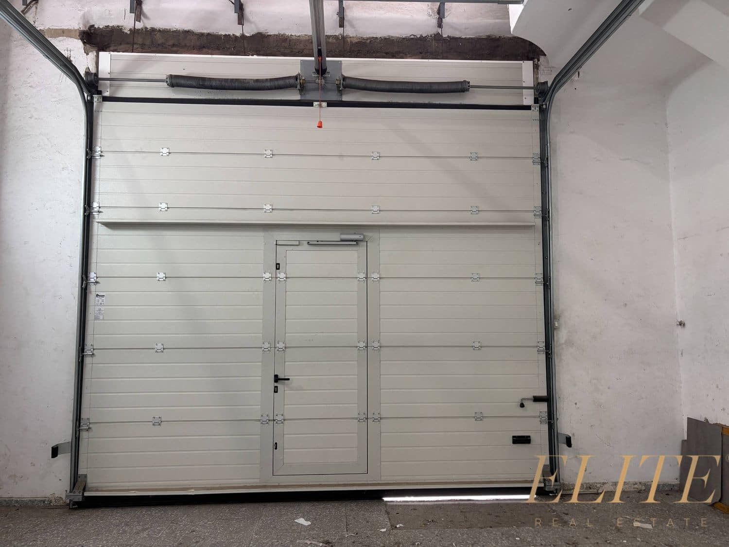 Commercial for sale in Las Palmas de Gran Canaria - € 320,000 (Ref: 9719389)