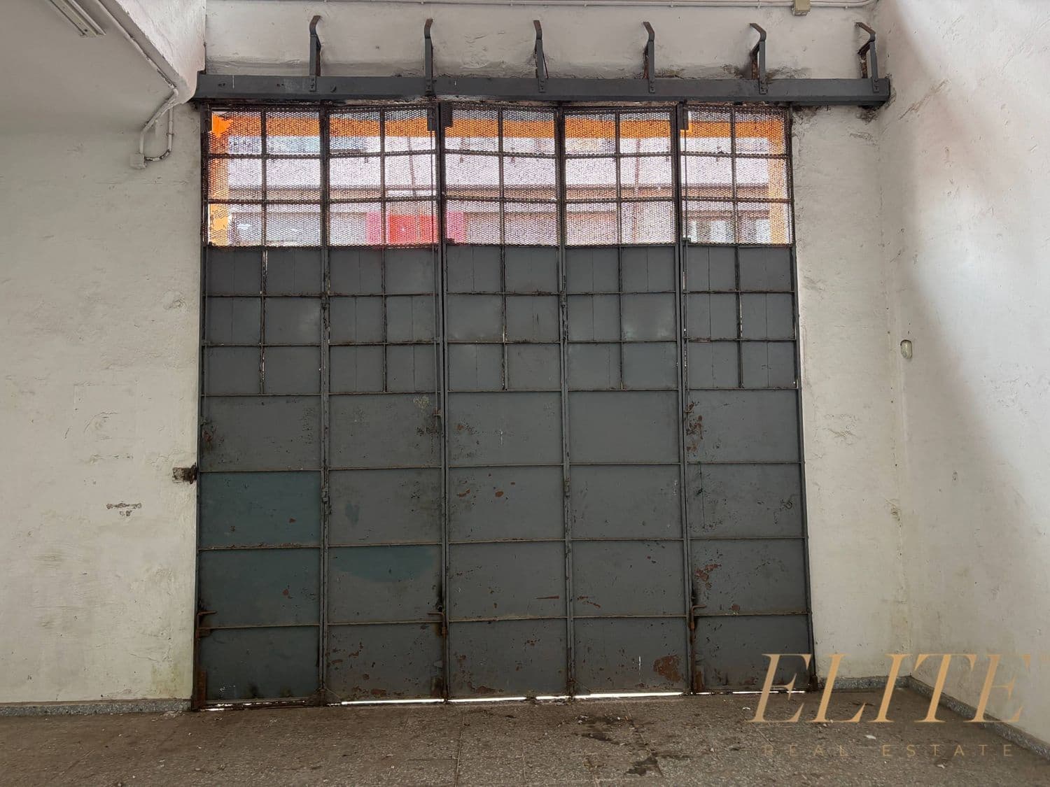 Commercial for sale in Las Palmas de Gran Canaria - € 320,000 (Ref: 9719389)