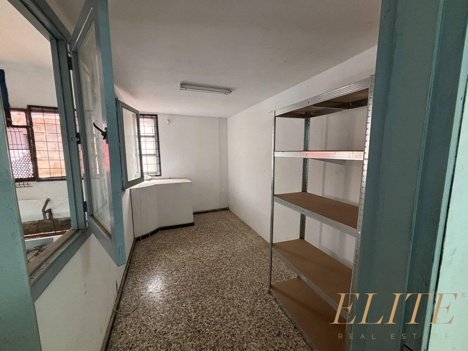 Commercial for sale in Las Palmas de Gran Canaria - € 320,000 (Ref: 9719389)