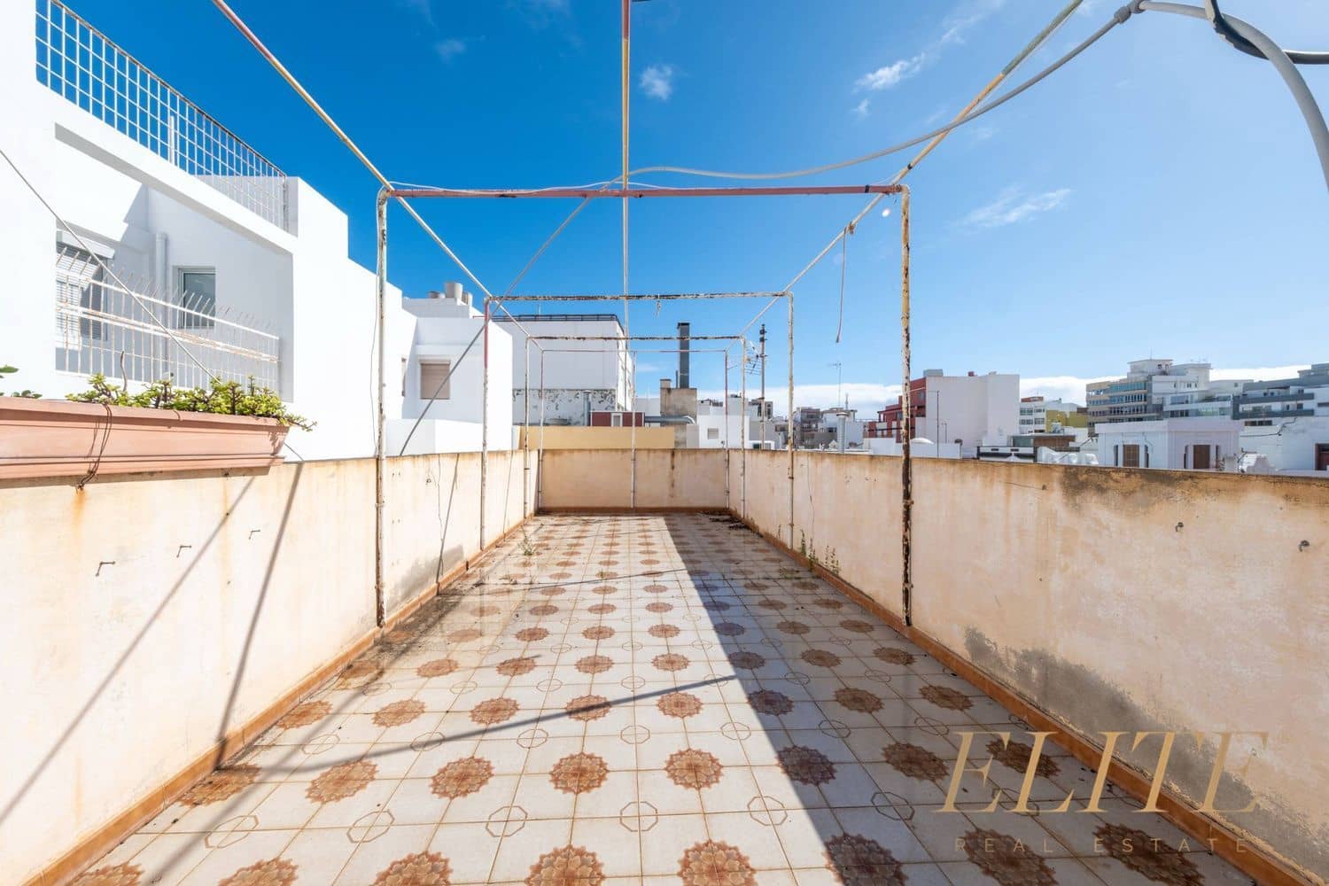 Hotel til salg i Las Palmas de Gran Canaria - € 630.000 (Ref: 9719390)