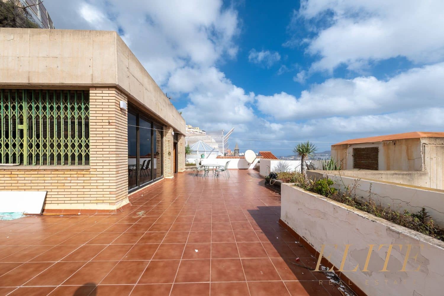 5 soveværelse Villa til salg i Las Palmas de Gran Canaria med swimmingpool garage - € 1.600.000 (Ref: 9741545)