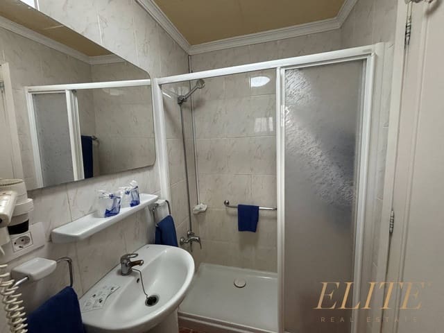 1 sypialnia Apartament na sprzedaż w Playa del Inglés, San Bartolomé de Tirajana z garażem - 230 000 € (Ref: 9755108)