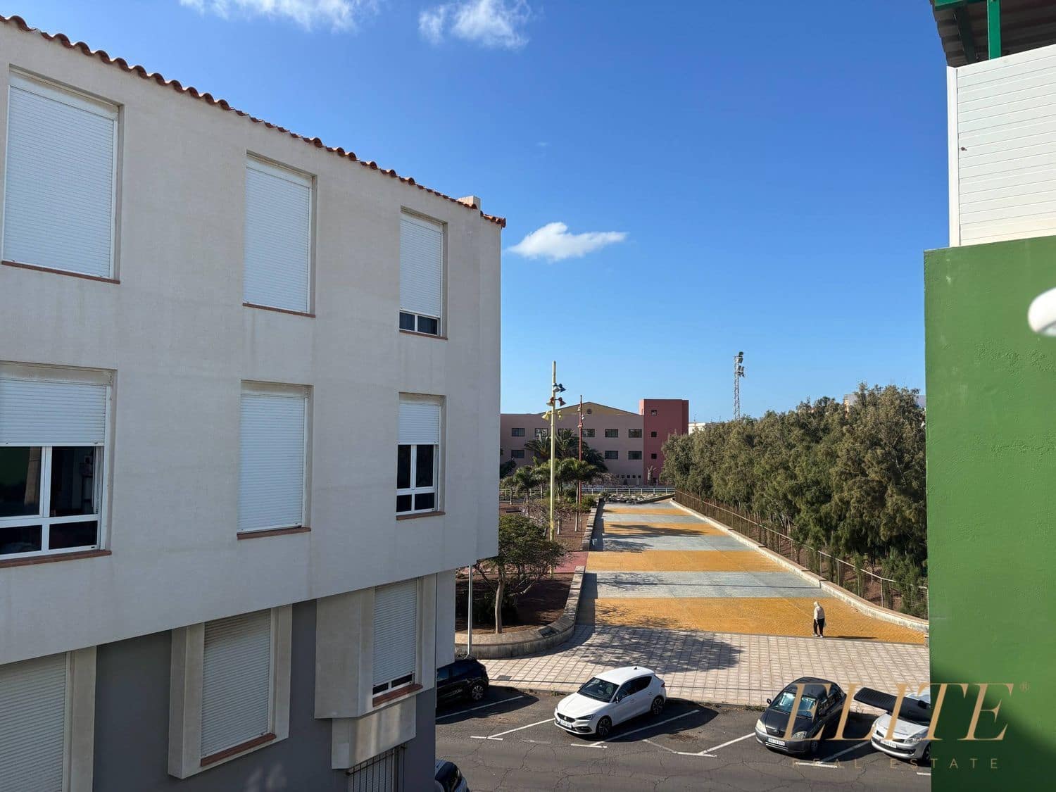Apartamento de 3 habitaciones en Santa Lucía de Tirajana en venta con garaje - 175.000 € (Ref: 9777580)