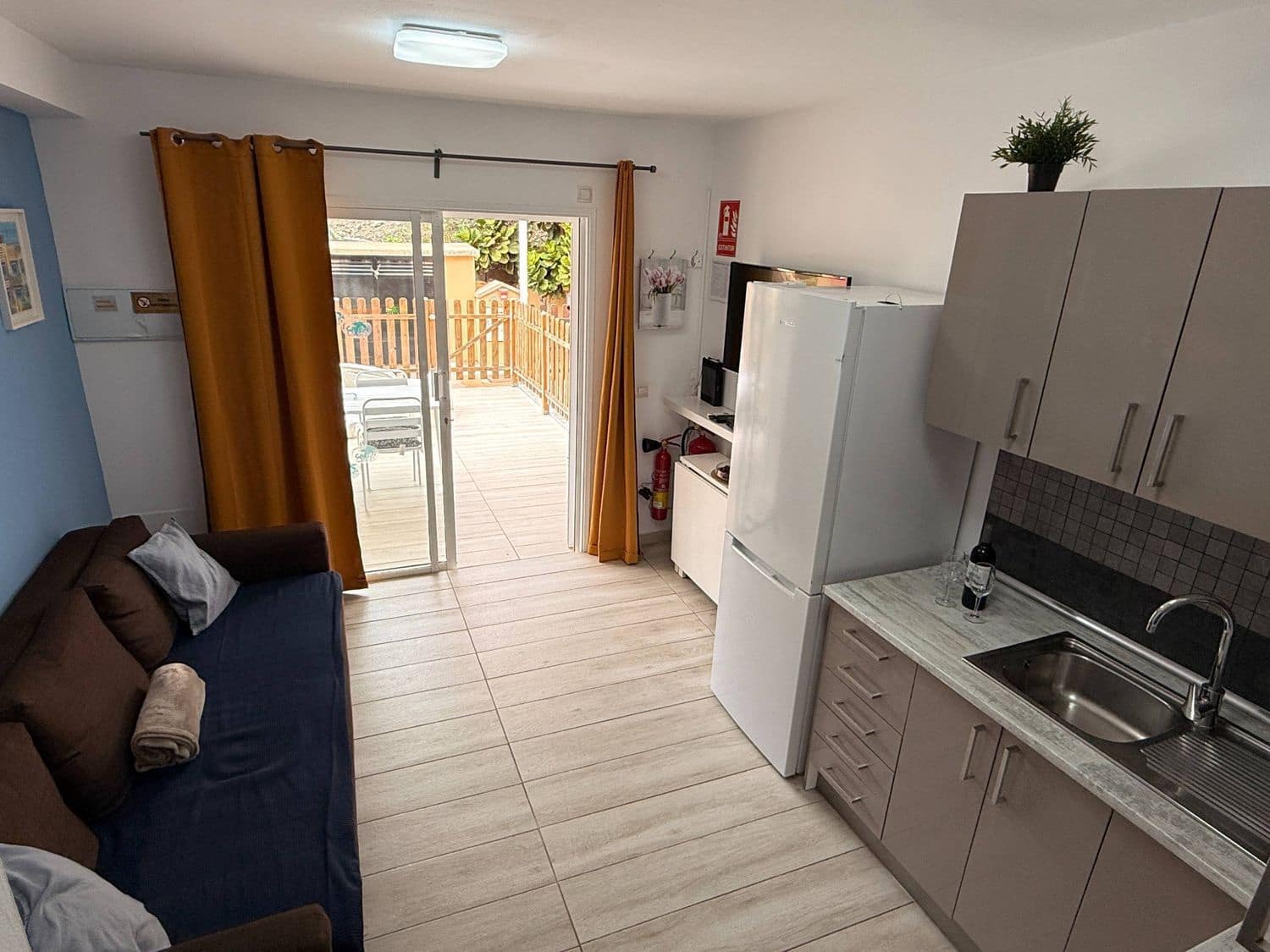 1 soverom Leilighet til salgs i San Bartolome de Tirajana med svømmebasseng garasje - € 240 000 (Ref: 9786965)