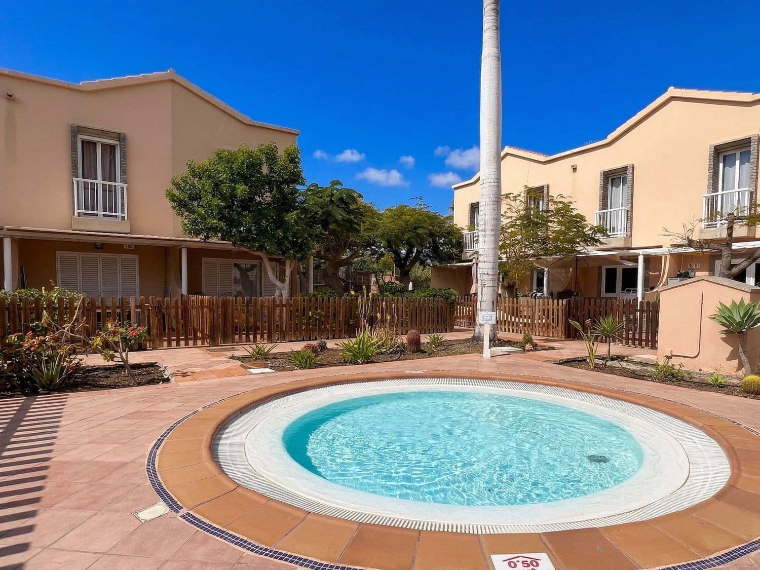 1 soverom Leilighet til salgs i San Bartolome de Tirajana med svømmebasseng garasje - € 240 000 (Ref: 9786965)