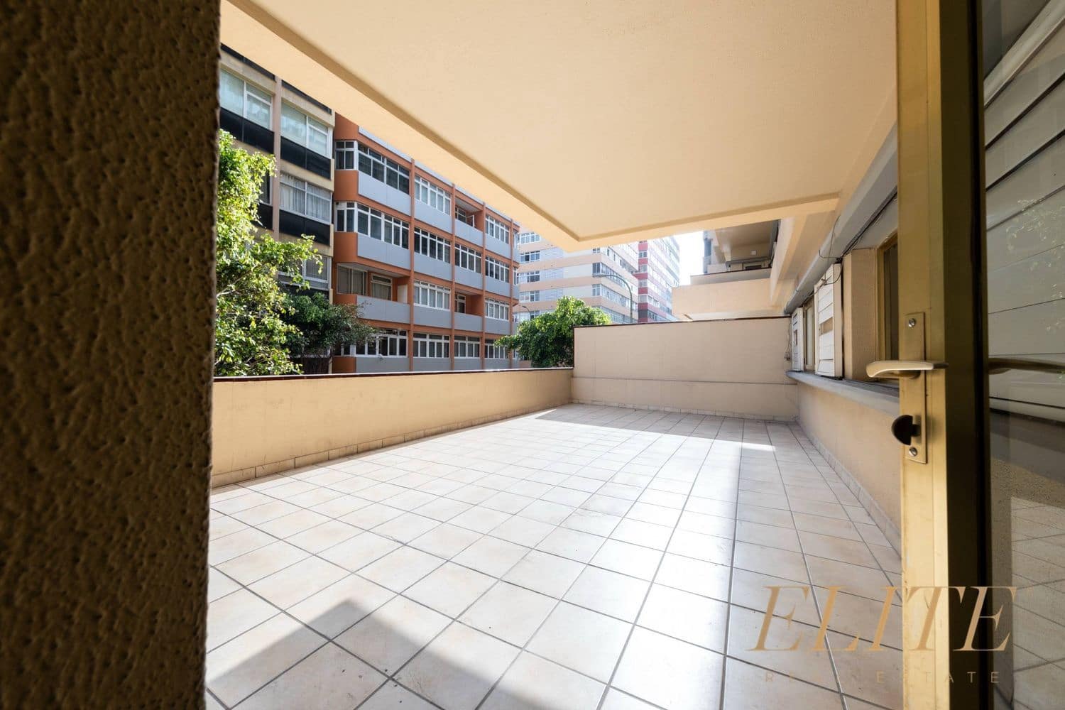 4 makuuhuone Huoneisto myytävänä paikassa Las Palmas de Gran Canaria mukana 
autotalli - 515 000 € (Ref: 9786966)