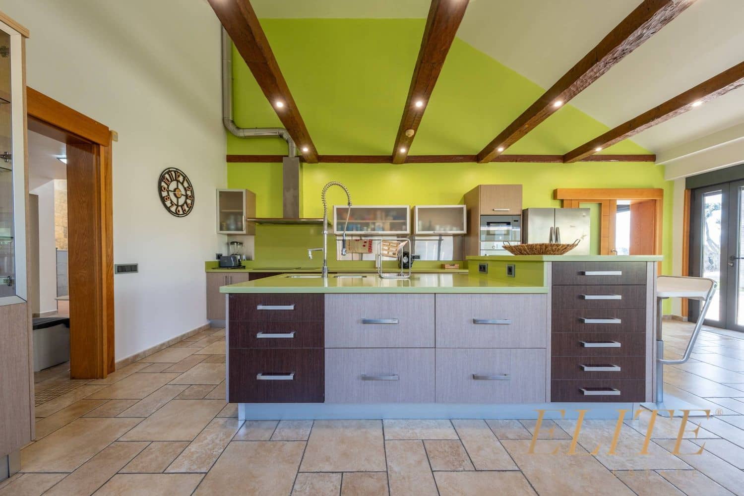 6 slaapkamer Villa te koop in Jinamar met zwembad garage - € 1.625.000 (Ref: 9786974)