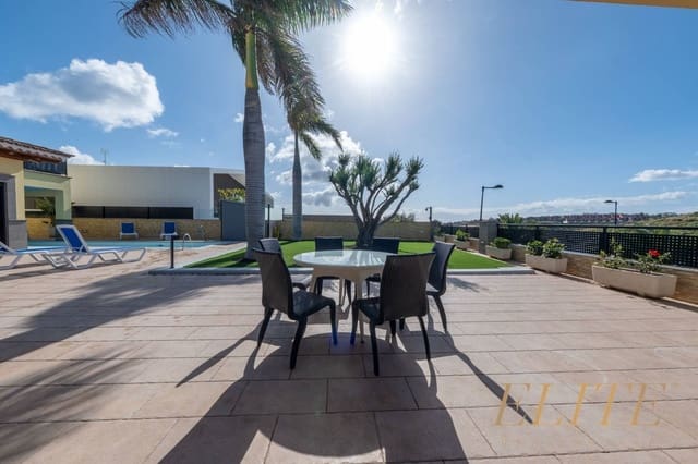 6 slaapkamer Villa te koop in Jinámar, Telde met zwembad garage - € 1.625.000 (Ref: 9786974)