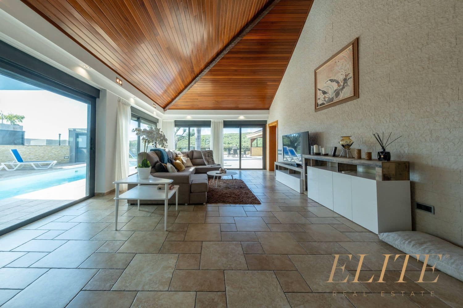 6 slaapkamer Villa te koop in Jinamar met zwembad garage - € 1.625.000 (Ref: 9786974)