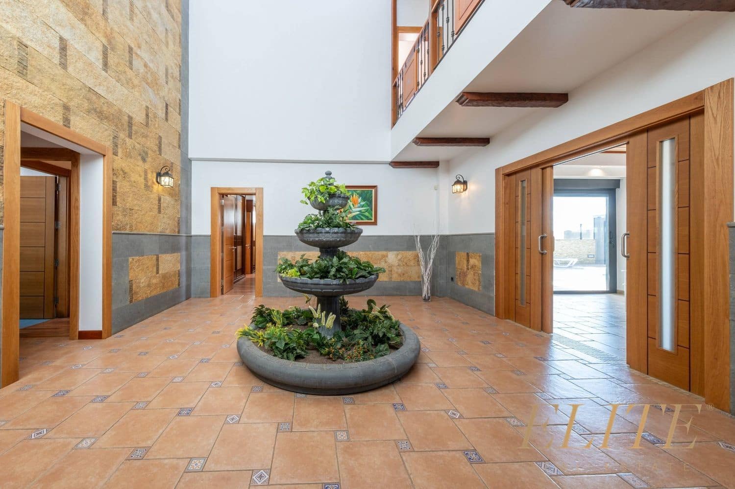 6 slaapkamer Villa te koop in Jinamar met zwembad garage - € 1.625.000 (Ref: 9786974)