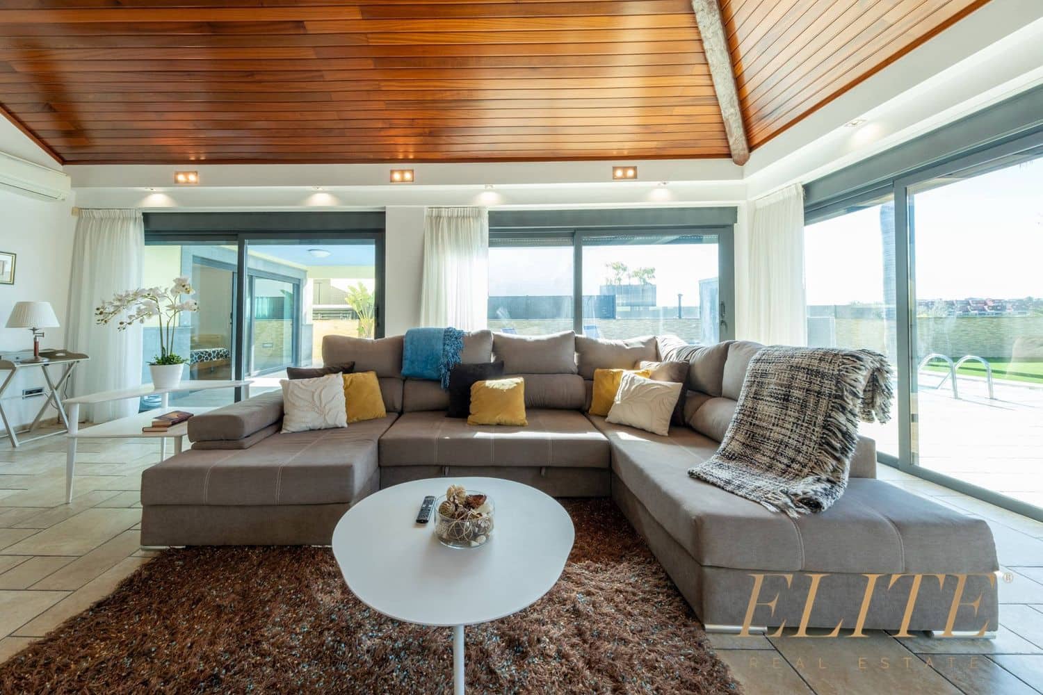 6 slaapkamer Villa te koop in Jinamar met zwembad garage - € 1.625.000 (Ref: 9786974)