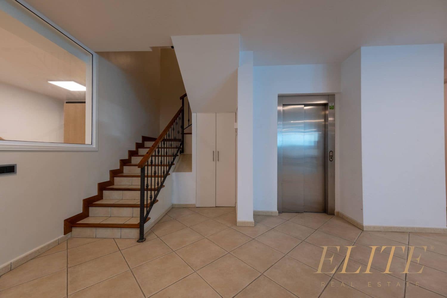 6 slaapkamer Villa te koop in Jinamar met zwembad garage - € 1.625.000 (Ref: 9786974)