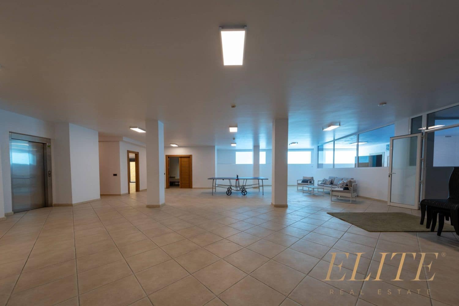 6 slaapkamer Villa te koop in Jinamar met zwembad garage - € 1.625.000 (Ref: 9786974)