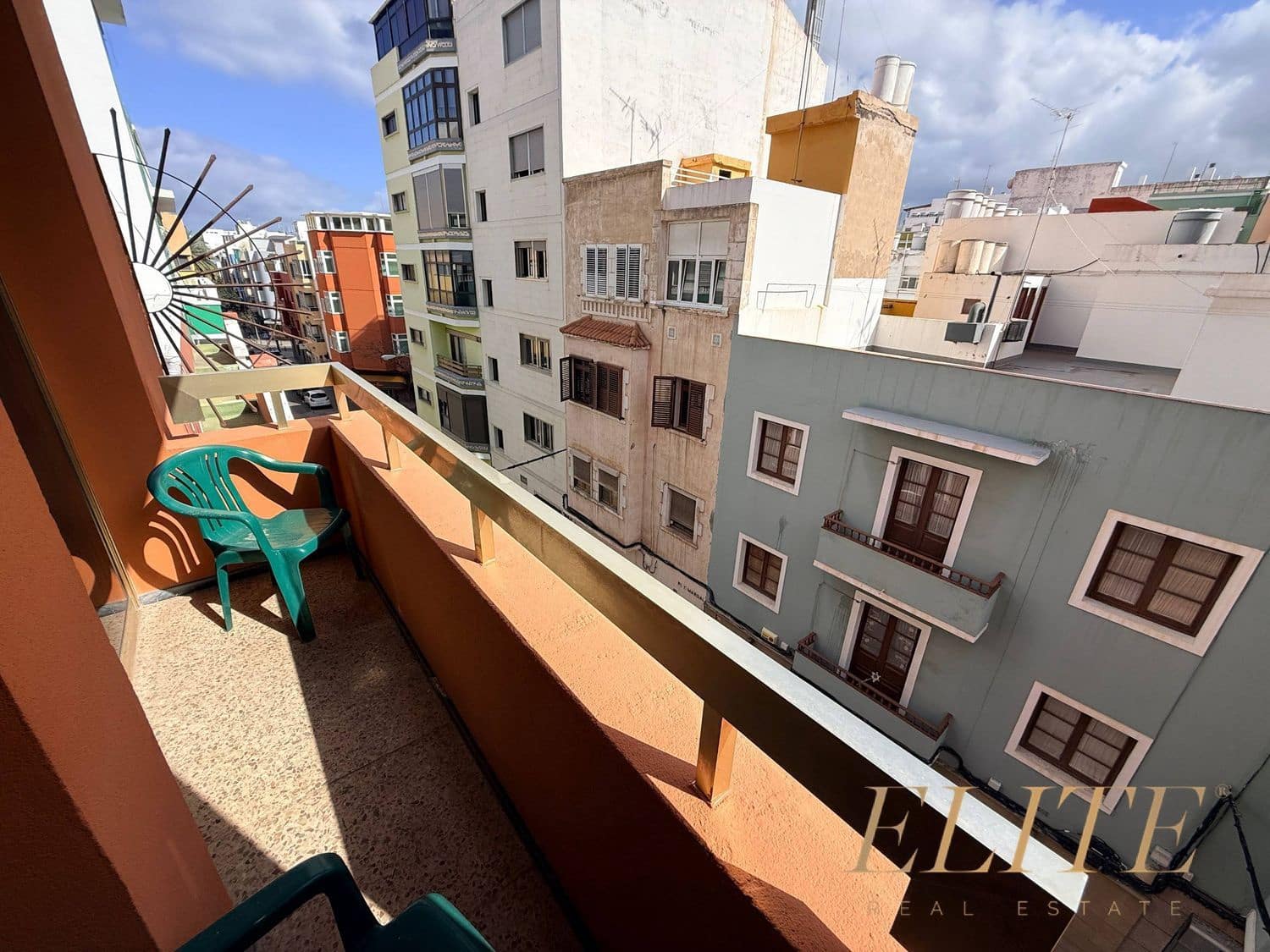 3 soveværelse Lejlighed til leje i Las Palmas de Gran Canaria med garage - € 1.650 (Ref: 9790015)