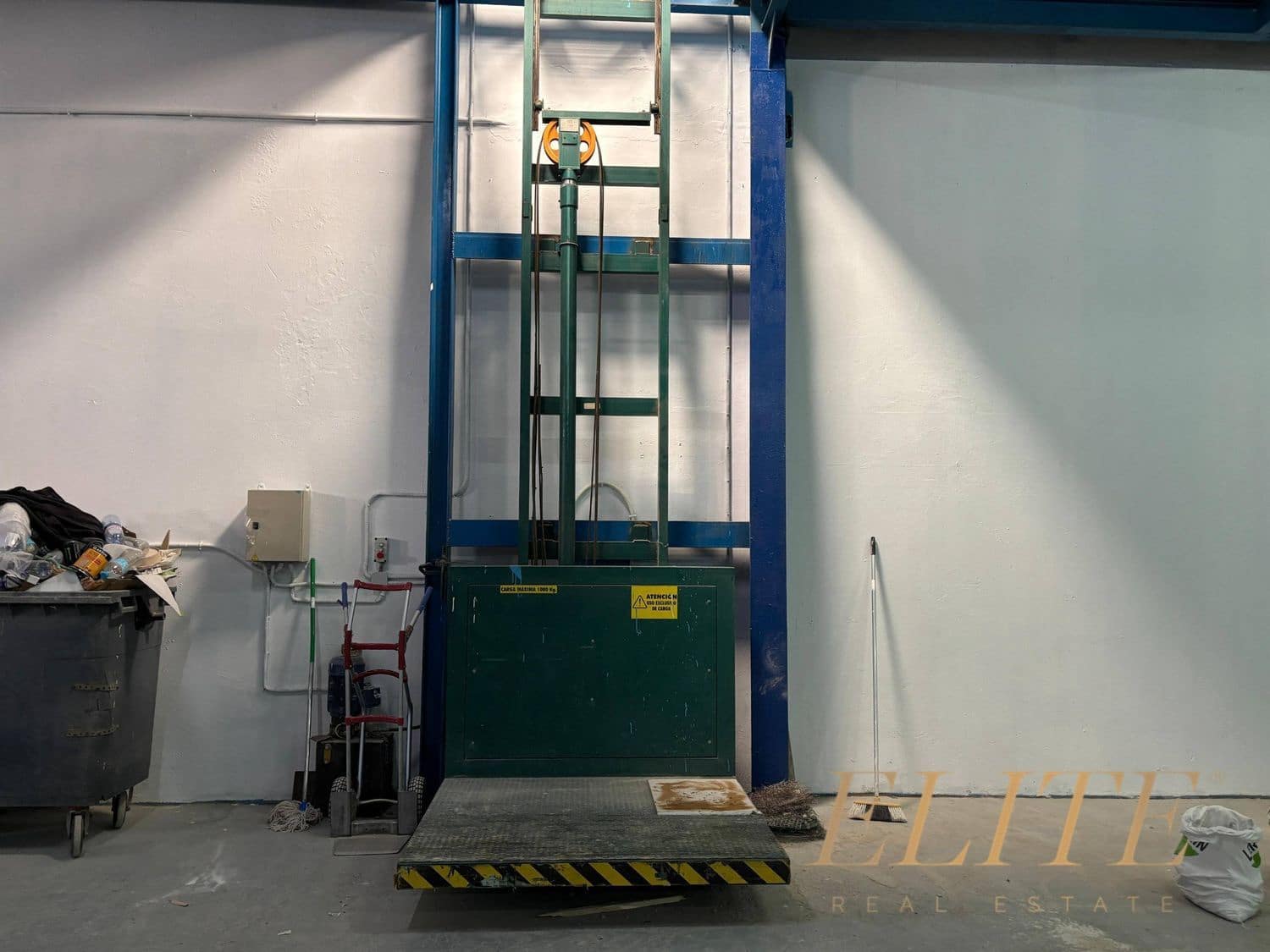 Commercial for rent in Cruce de Arinaga - € 4,200 (Ref: 9793931)