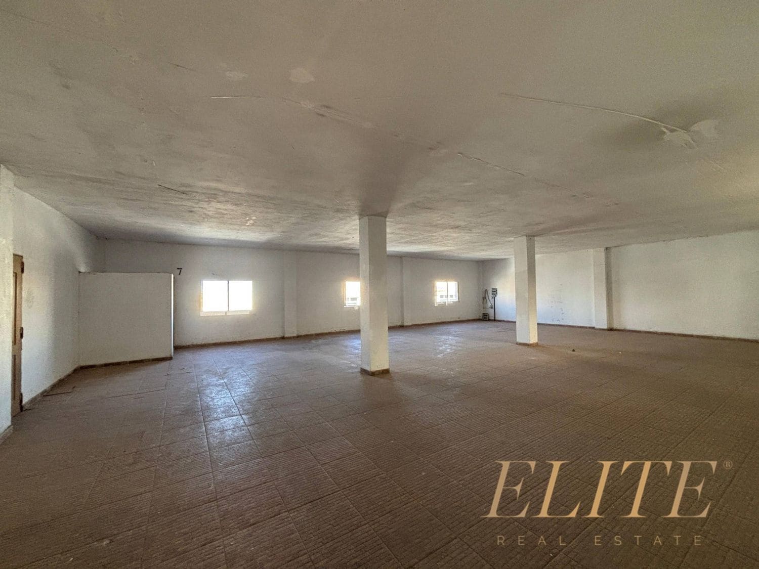 Commercial for rent in Cruce de Arinaga - € 4,200 (Ref: 9793931)