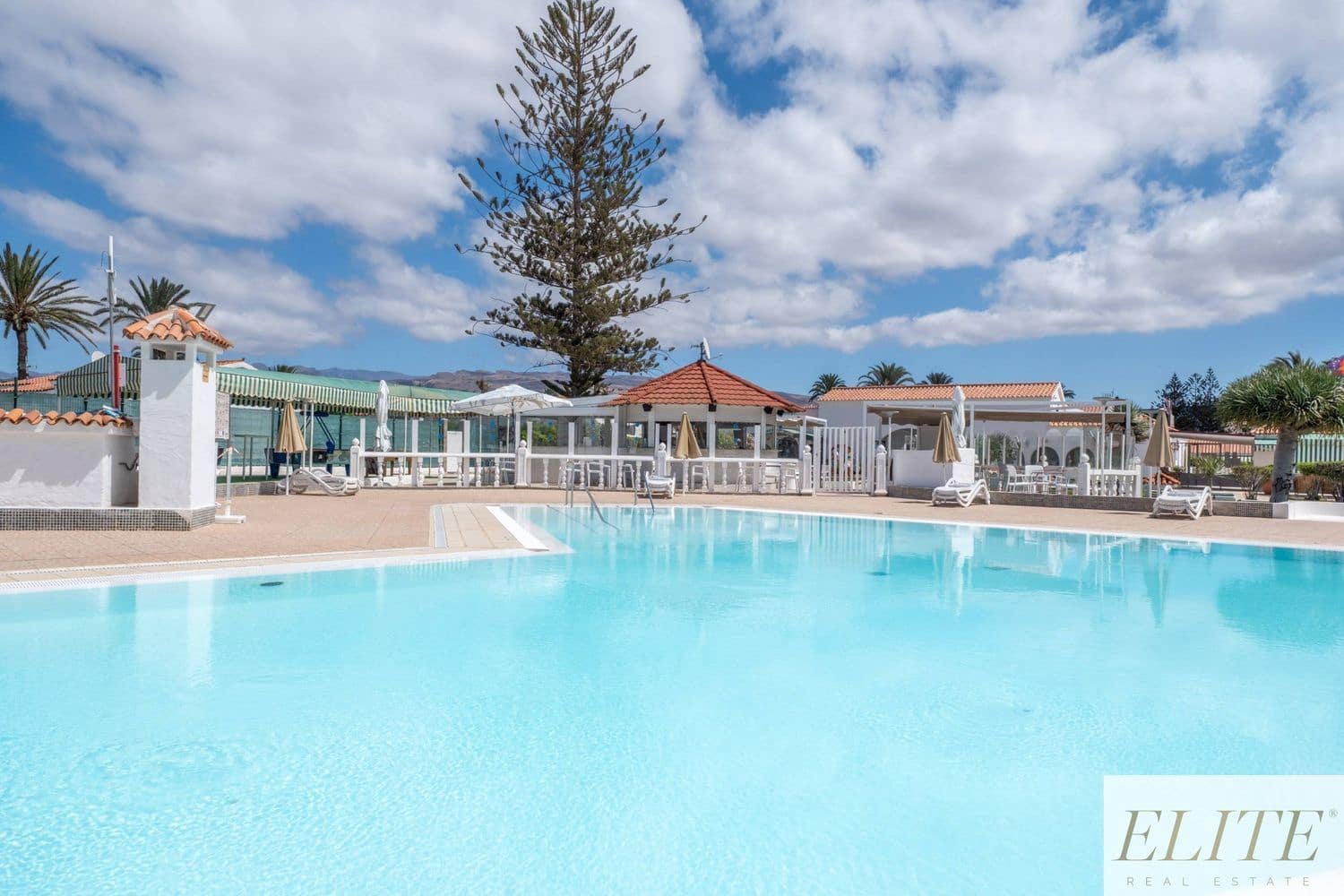 1 slaapkamer Bungalow te koop in Playa del Ingles met garage - € 310.000 (Ref: 9800318)