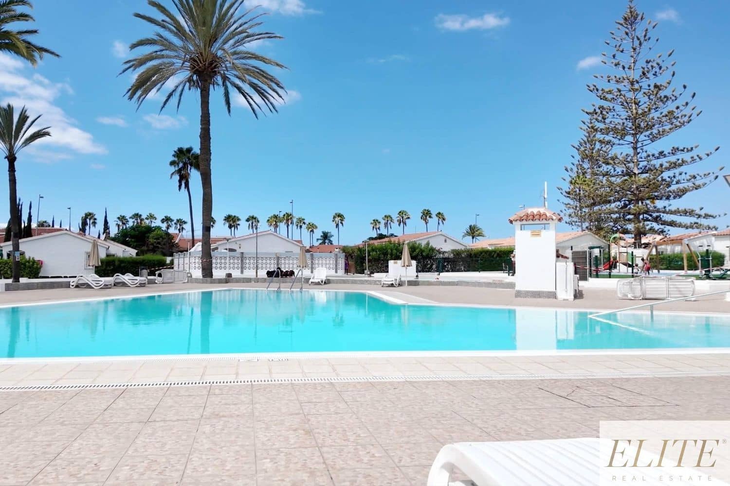 1 slaapkamer Bungalow te koop in Playa del Ingles met garage - € 310.000 (Ref: 9800318)