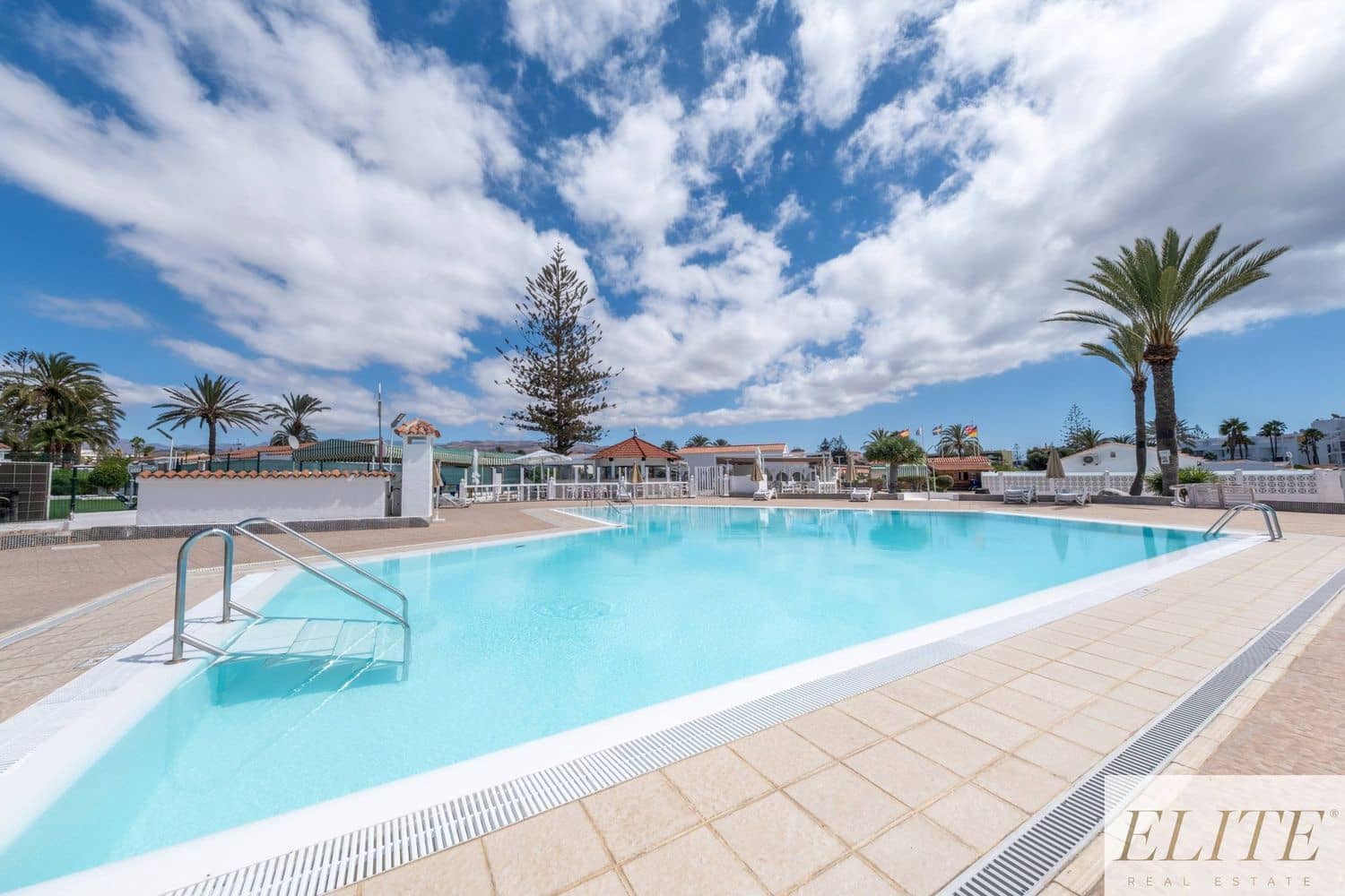 1 slaapkamer Bungalow te koop in Playa del Ingles met garage - € 310.000 (Ref: 9800318)