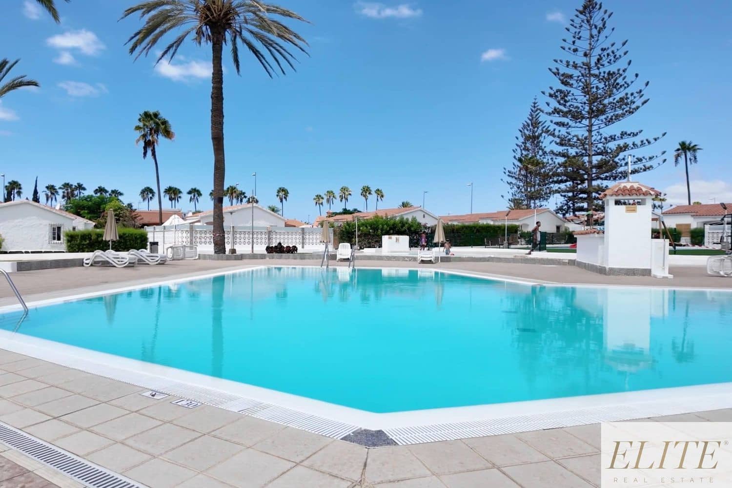 1 slaapkamer Bungalow te koop in Playa del Ingles met garage - € 310.000 (Ref: 9800318)