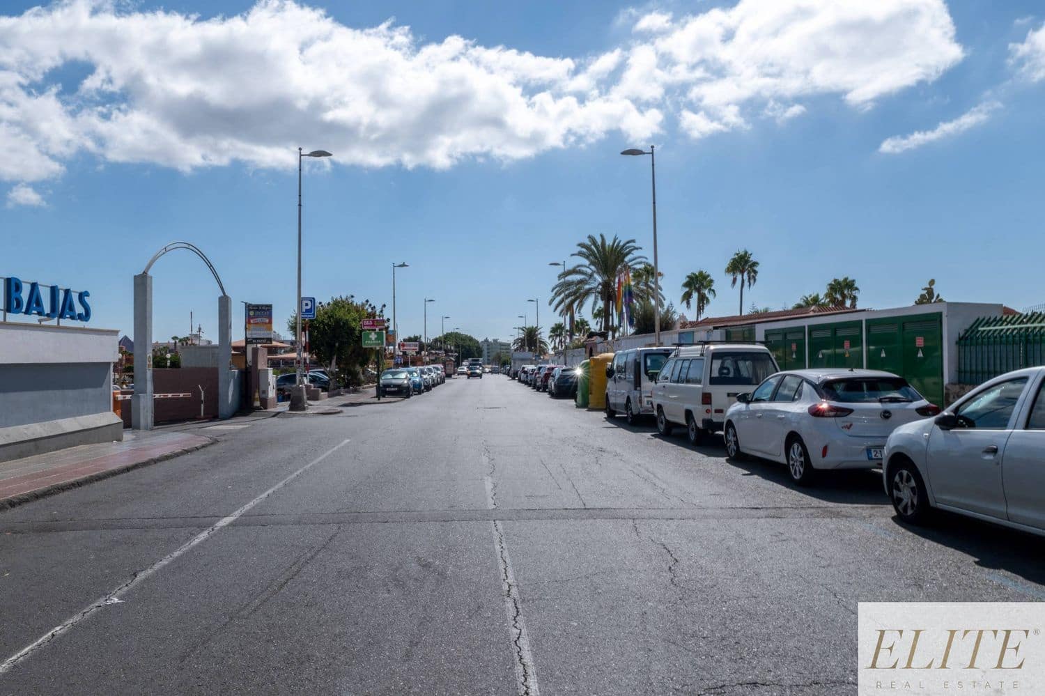 1 slaapkamer Bungalow te koop in Playa del Ingles met garage - € 310.000 (Ref: 9800318)