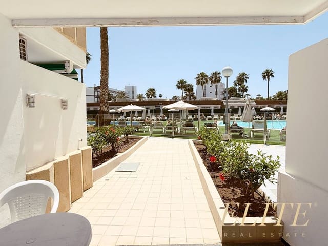 Apartament na sprzedaż w Playa del Inglés, San Bartolomé de Tirajana z basenem garażem - 220 000 € (Ref: 9804050)