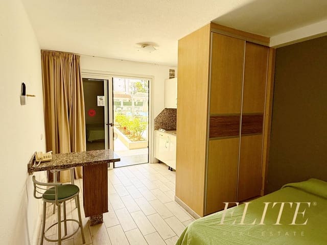 Apartamento en Playa del Inglés, San Bartolomé de Tirajana en venta con piscina garaje - 220.000 € (Ref: 9804050)