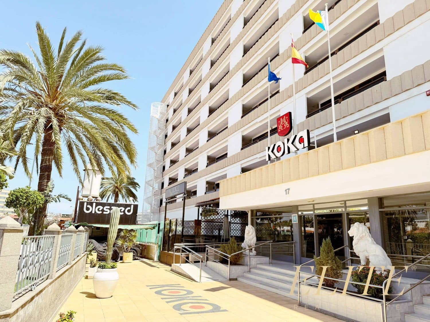 Apartment for sale in Playa del Ingles with pool garage - € 220,000 (Ref: 9804050)