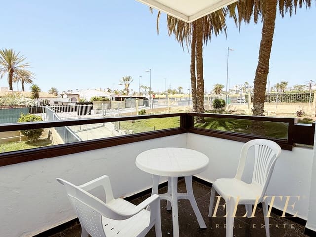 Apartament na sprzedaż w Playa del Inglés, San Bartolomé de Tirajana z basenem garażem - 240 000 € (Ref: 9804051)