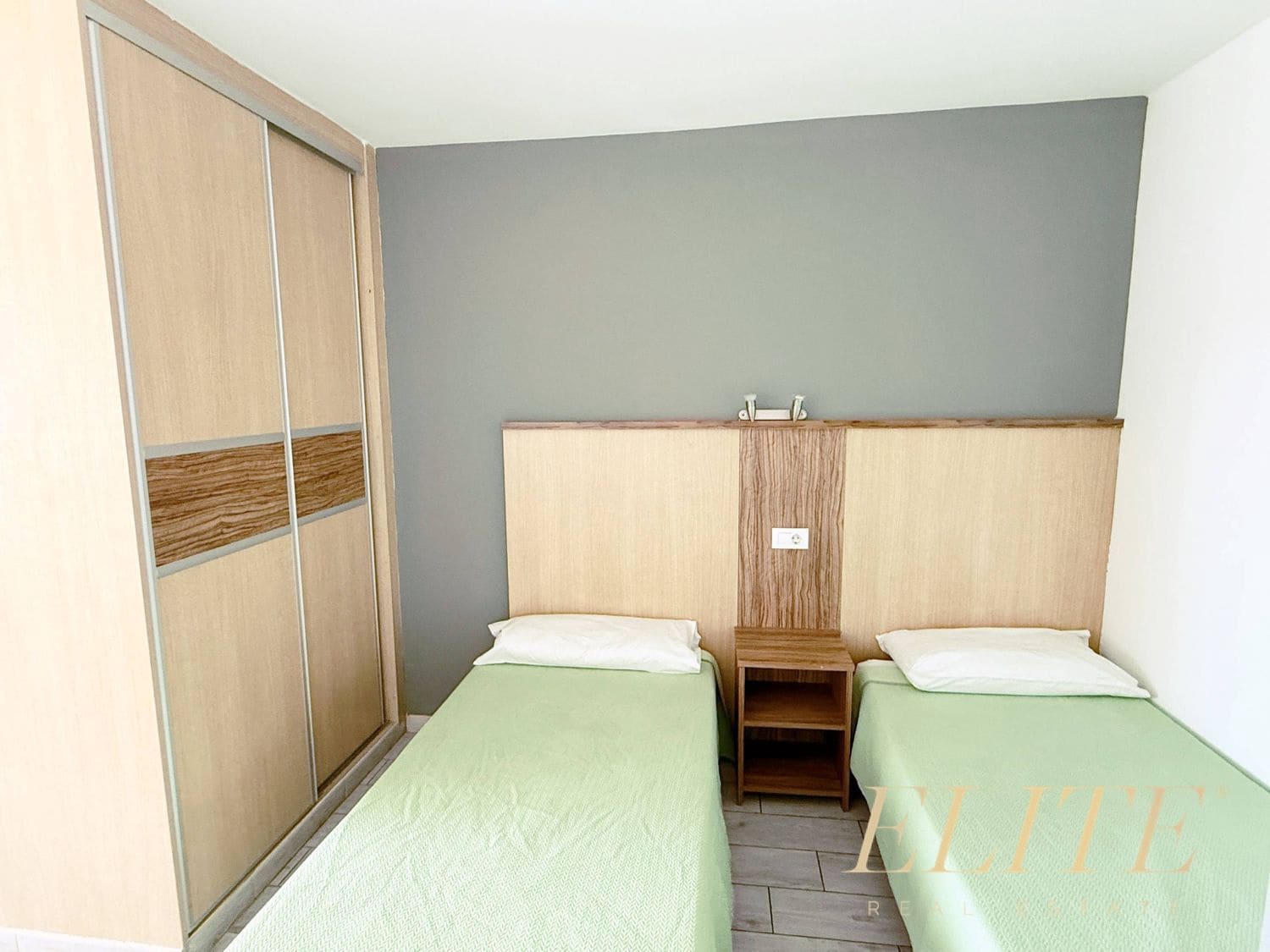 Apartamento en Playa del Inglés en venta con piscina garaje - 235.000 € (Ref: 9806198)