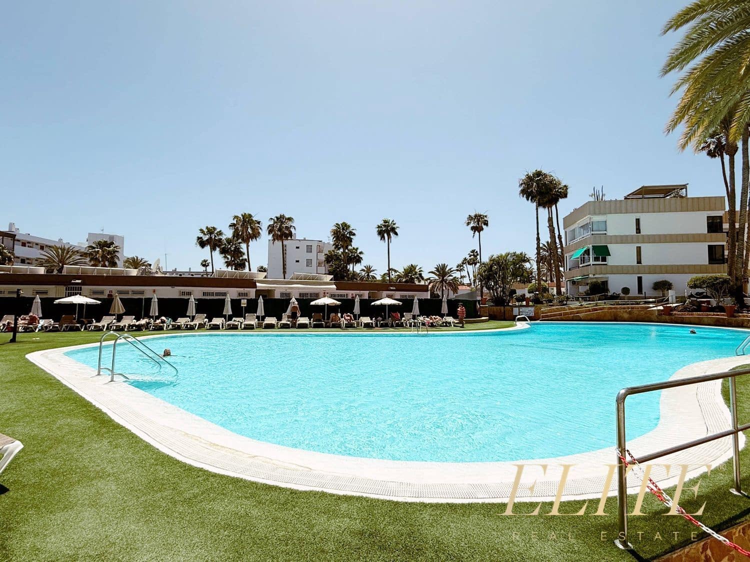 Apartamento en Playa del Inglés en venta con piscina garaje - 235.000 € (Ref: 9806198)