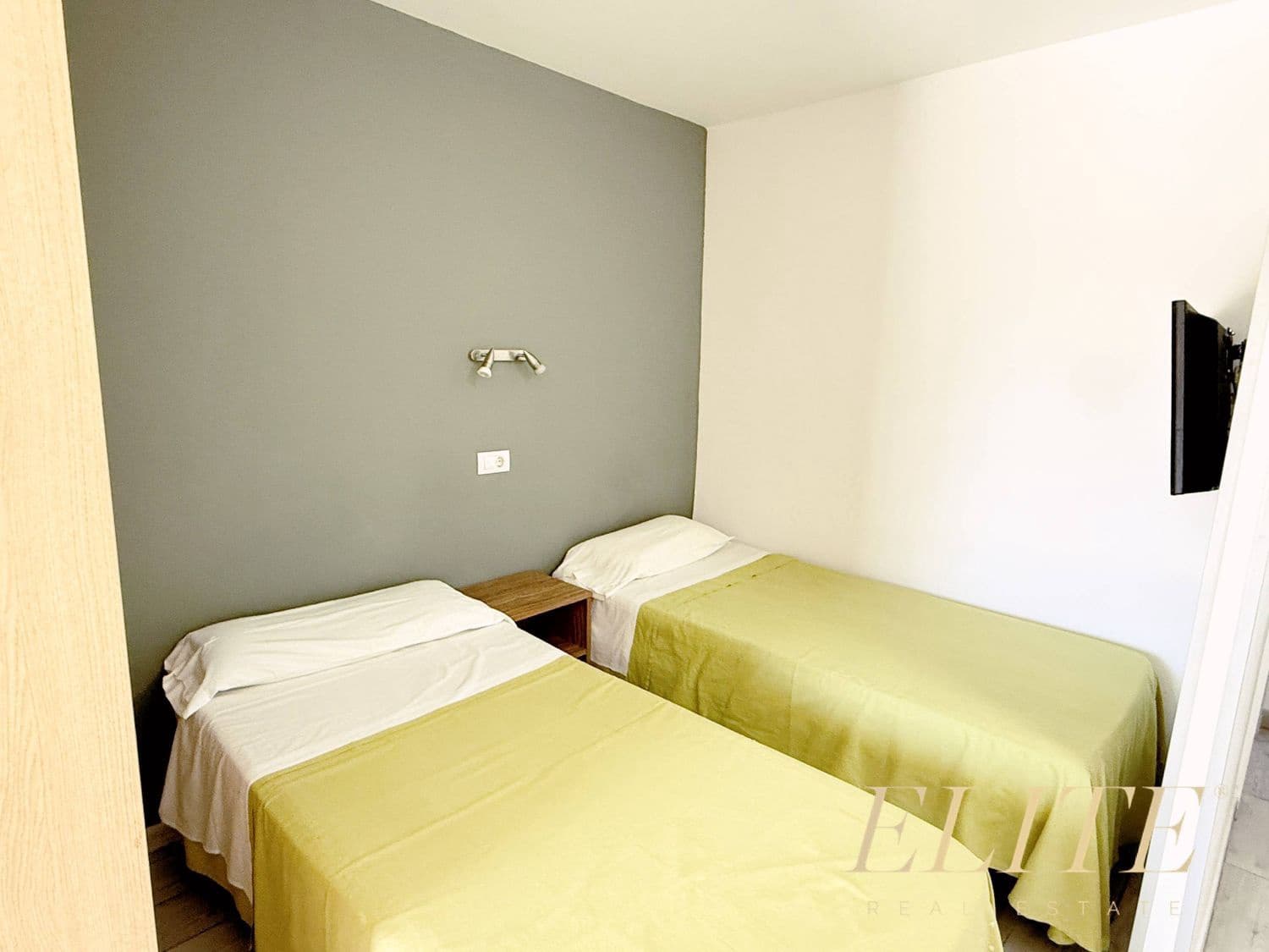 Apartamento en Playa del Inglés en venta con piscina garaje - 220.000 € (Ref: 9806199)