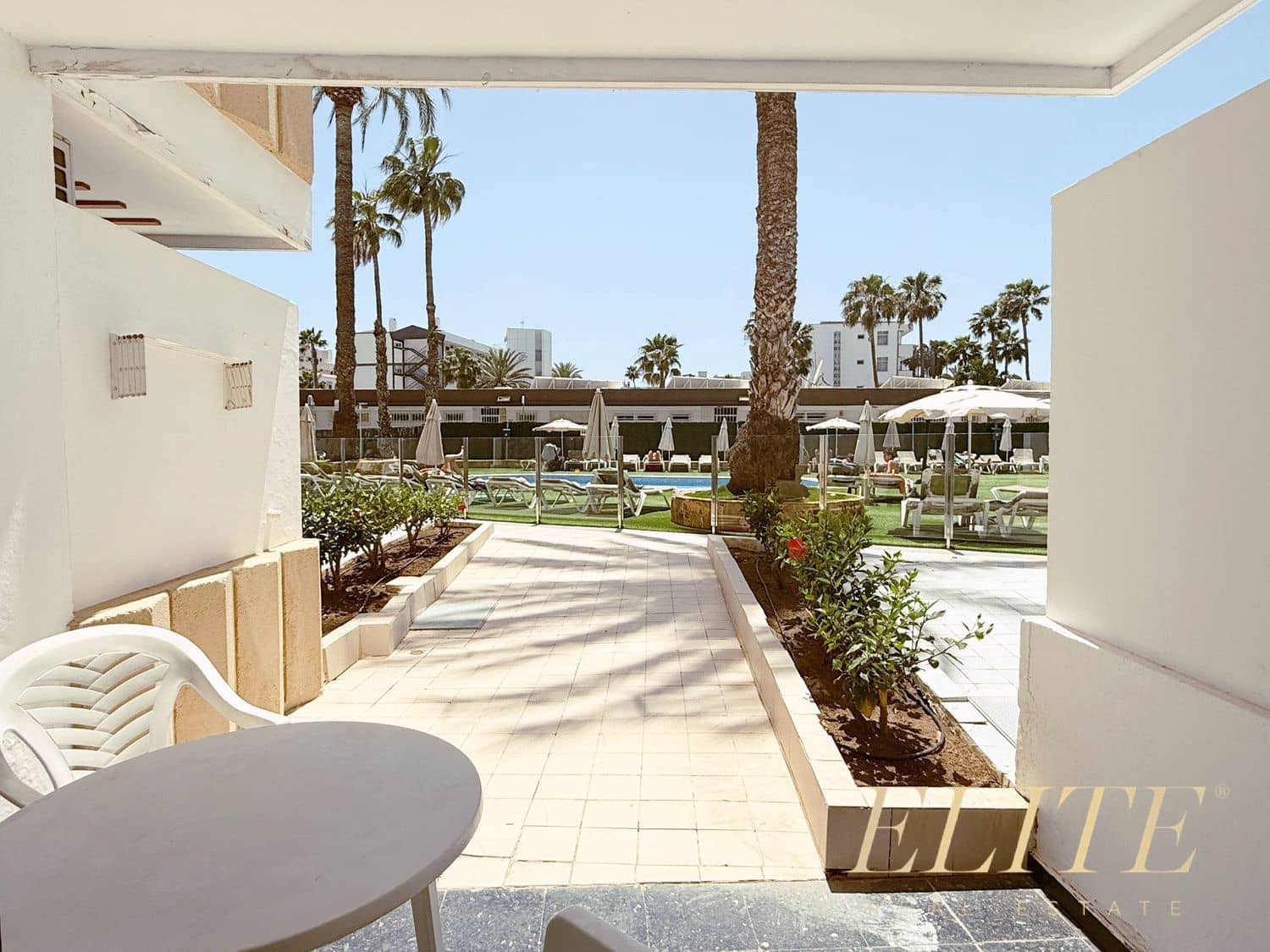 Apartamento en Playa del Inglés en venta con piscina garaje - 220.000 € (Ref: 9806199)